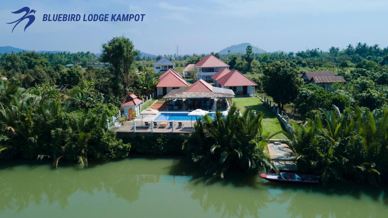 Bluebird Lodge Kampot Esterno foto