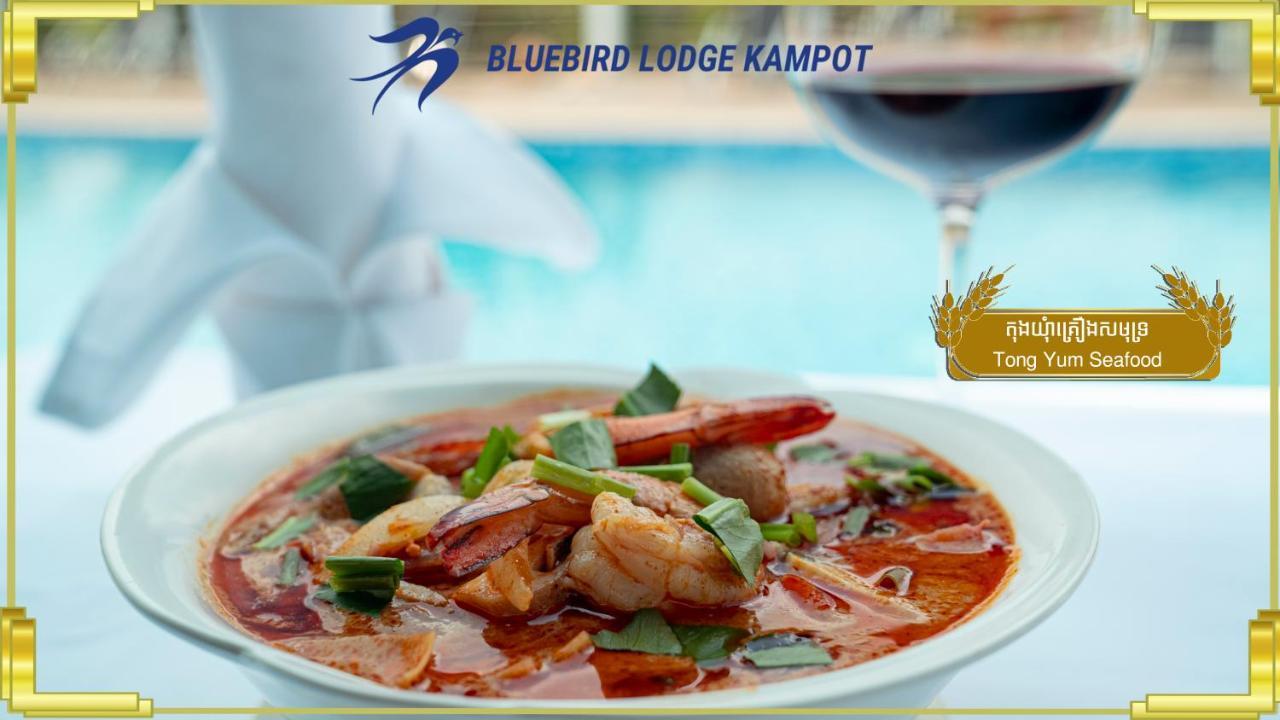 Bluebird Lodge Kampot Esterno foto